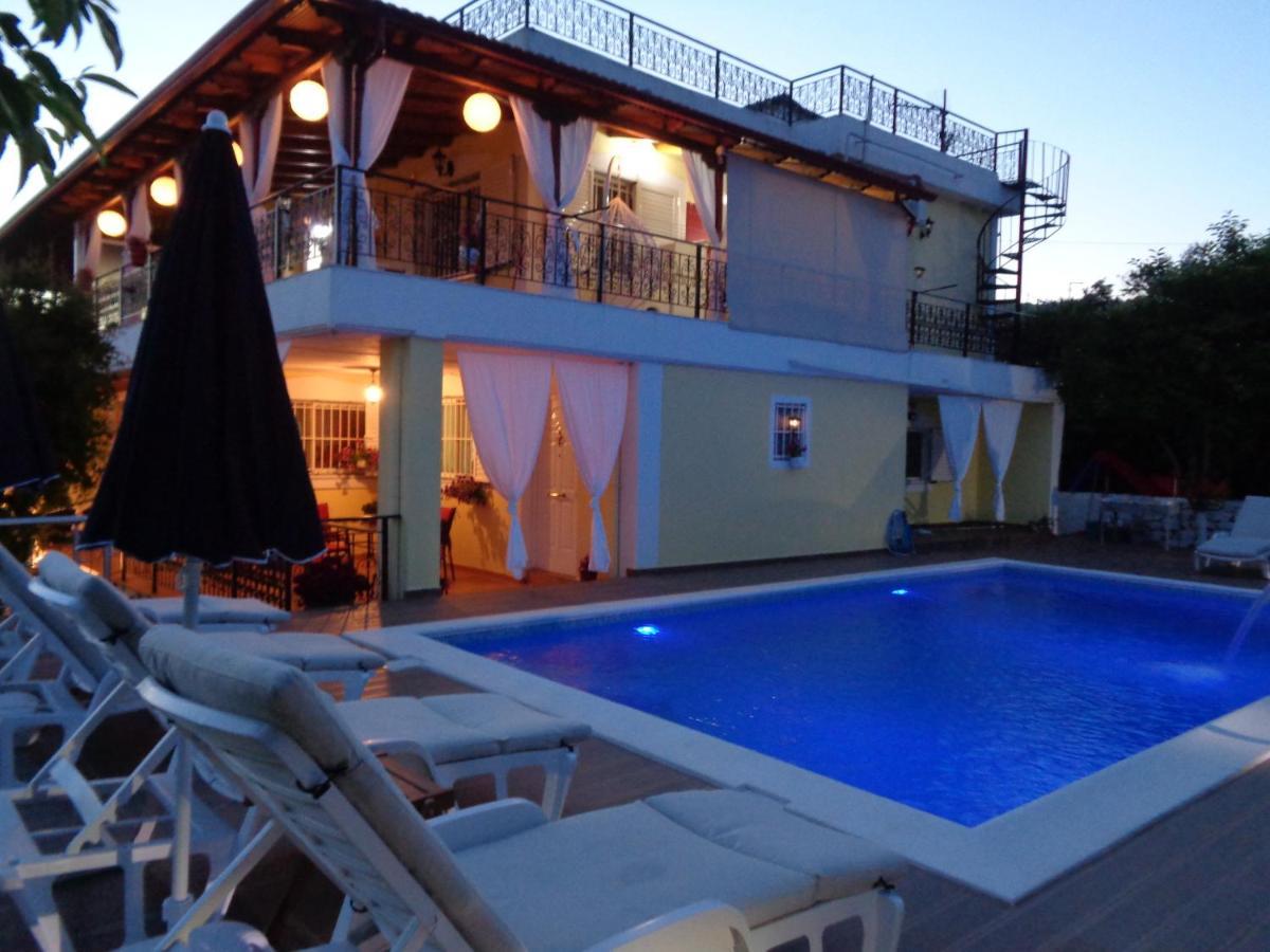 Villa Cato Sarandë Exterior foto